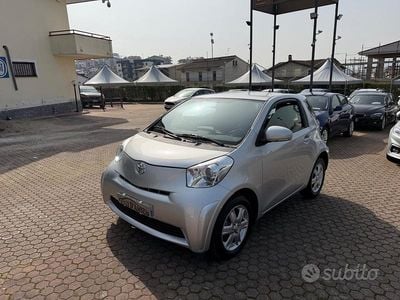 Usata Toyota iQ 68 CV (50 kW) 2010 Grigio Utilitaria