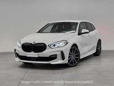 Usado BMW 118 M Sport 150 CV (110 kW) 2022 Blanco Utilitario