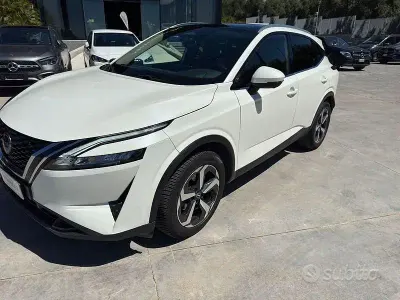 Usata Nissan Qashqai N-Connecta 140 CV (102 kW) 2022 Bianco SUV