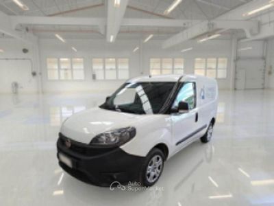 Usata Fiat Doblò 95 CV (69 kW) 2021 Bianco Monovolume