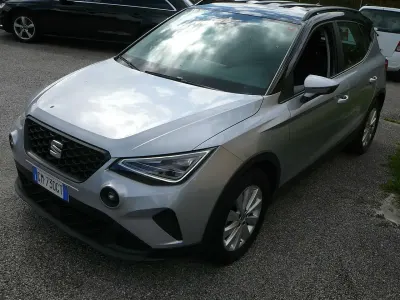 Usata Seat Arona Style 110 CV (80 kW) 2023 Grigio SUV