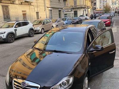 Usata Lancia Delta 120 CV (88 kW) 2012 Nero Utilitaria