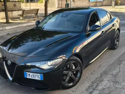 Usata Alfa Romeo Giulia 180 CV (132 kW) 2017 Nero Berlina