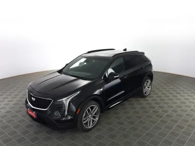 Usata Cadillac XT4 174 CV (127 kW) 2022 Stellar black SUV