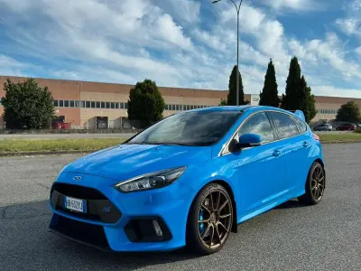 Usata Ford Focus RS 350 CV (257 kW) 2016 Blu Berlina