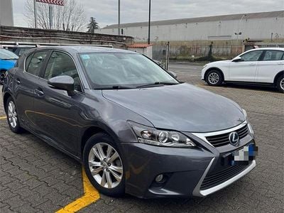 Usata Lexus CT200h 99 CV (72 kW) 2014 Grigio Berlina