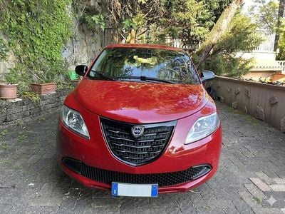 Usata Lancia Ypsilon Silver 69 CV (50 kW) 2015 Utilitaria