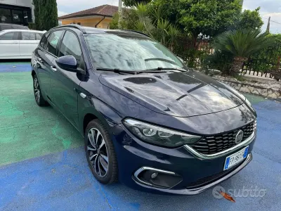 Usado Fiat Tipo Business 120 HP (88 kW) 2018 Azul Carrinha