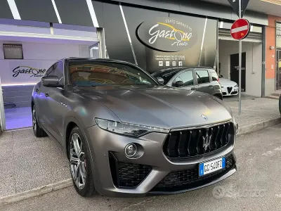 Begagnad Maserati Levante 250 HK (183 kW) 2021 Grå SUV