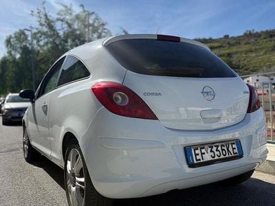 Usata Opel Corsa 102 CV (75 kW) 2022 Bianco Berlina