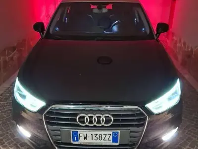 Usata Audi A1 Sportback Admired 116 CV (85 kW) 2016 Nero Utilitaria