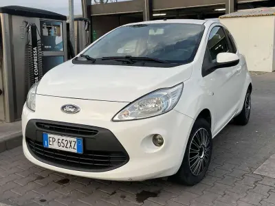 Usata Ford Ka Titanium 75 CV (55 kW) 2013 Bianco Utilitaria