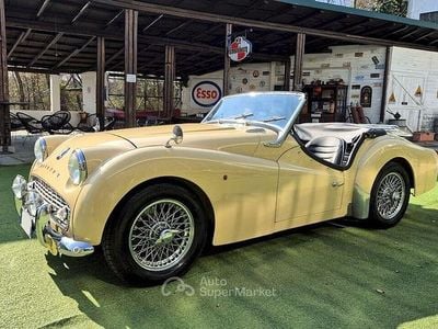 Usata Triumph TR3 101 CV (74 kW) 1960 Giallo Cabrio