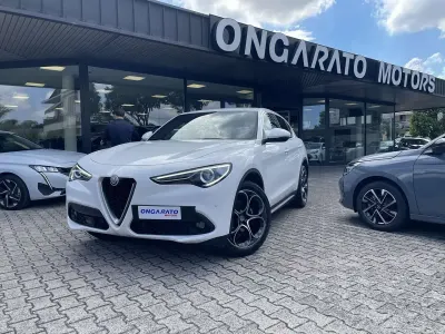 Usata Alfa Romeo Stelvio Executive 209 CV (153 kW) 2019 Bianco SUV