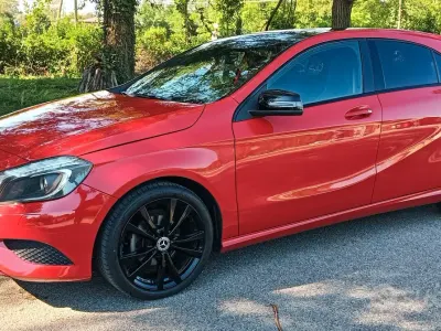 Usata Mercedes 180 109 CV (80 kW) 2015 Rosso Berlina