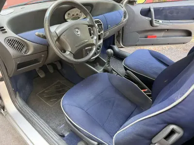Usata Lancia 2000 60 CV (44 kW) 2003 Berlina