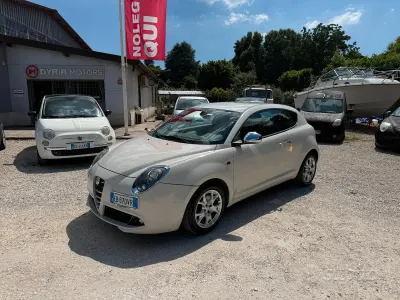 Usata Alfa Romeo MiTo Distinctive 120 CV (88 kW) 2010 Bianco Utilitaria