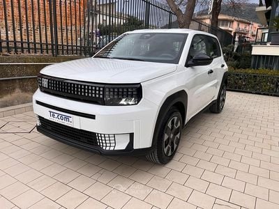 Nuova Fiat Grande Panda Icon 101 CV (74 kW) 2025 Bianco gelato Utilitaria