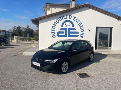 Usata VW Golf VIII Life 116 CV (85 kW) 2021 Nero Berlina