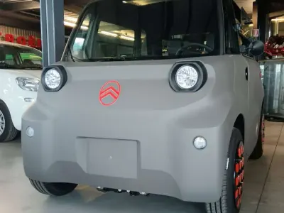 Nuova Citroën AMI 2026 Grigio Utilitaria