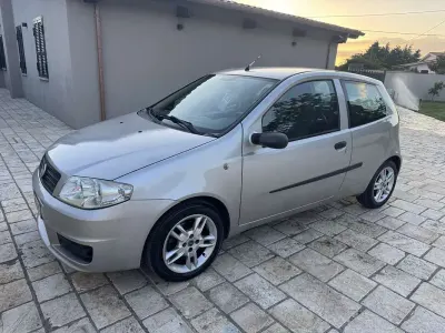 Usata Fiat Punto Dynamic 69 CV (50 kW) 2005 Utilitaria