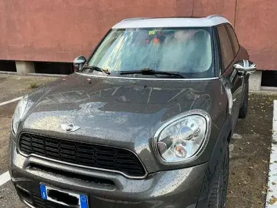 Käytetty Mini Cooper S Countryman 184 HP (135 kW) 2012 Harmaa Katumaasturi