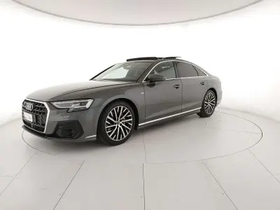 Usata Audi A8 Ambiente 286 CV (210 kW) 2024 Grigio daytona perlato Berlina