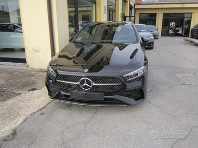 Usata Mercedes A180 AMG Line Premium 116 CV (85 kW) 2024 Nero Berlina