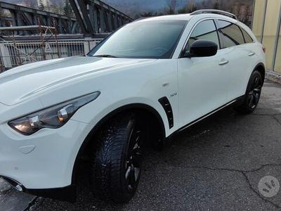 Infiniti QX70