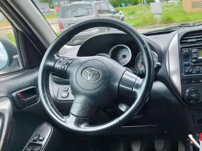 Usata Toyota RAV4 Sol 116 CV (85 kW) 2005 Argento SUV