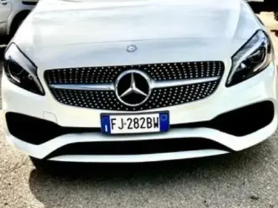 Usata Mercedes A200 Premium 136 CV (100 kW) 2017 Bianco Utilitaria