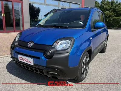 Nuova Fiat Panda Cross Cross 65 CV (47 kW) 2026 Blu italia Utilitaria