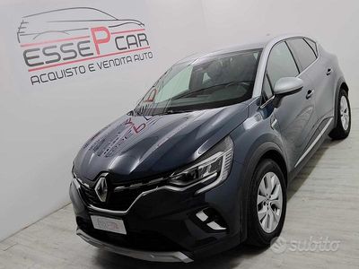 Usata Renault Captur Equilibre 101 CV (74 kW) 2022 Grigio scuro SUV