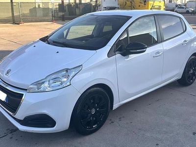 Bianco Usata 2017 Peugeot 208 Allure Utilitaria | 7499 € (Buon prezzo)