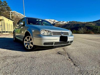 Usata VW Golf IV 2004 Grigio Berlina