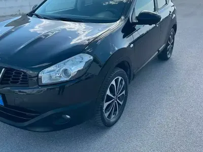 Usata Nissan Qashqai 110 CV (80 kW) 2013 Nero SUV