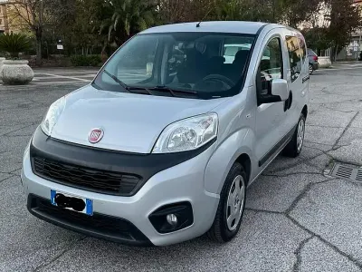 Usata Fiat Qubo Trekking 80 CV (58 kW) 2019 Grigio Monovolume