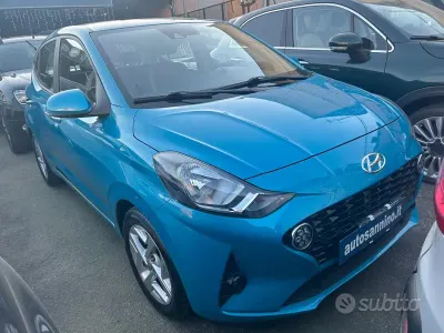 Begagnad Hyundai i10 65 HK (47 kW) 2023 Blå Halvkombi