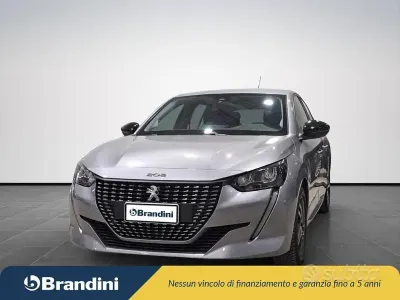 Usata Peugeot 208 Allure 102 CV (75 kW) 2022 Grigio Utilitaria