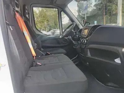 Usata Iveco Daily 776 CV (570 kW) 2018 Bianco Furgone