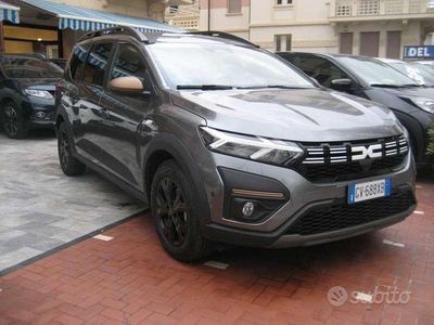 Usata Dacia Jogger Extreme 101 CV (74 kW) 2024 Grigio Monovolume