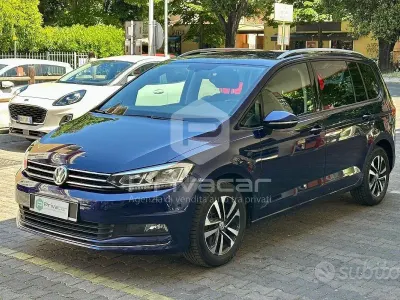 Käytetty VW Touran Executive 116 HP (85 kW) 2020 Sininen Tila-auto