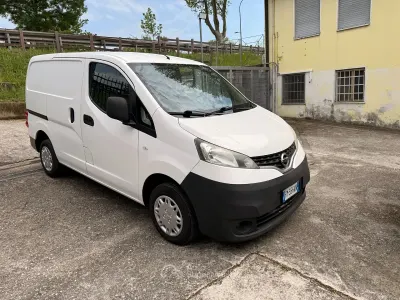 Używany Nissan NV200 90 KM (66 kW) 2017 Biały Minivan