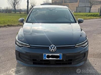 Usata VW Golf VIII 115 CV (84 kW) 2025 Grigio Berlina