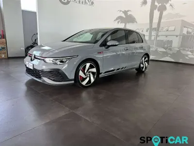 Usata VW Golf VIII GTI 300 CV (220 kW) 2023 Grigio Utilitaria