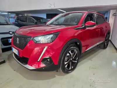 Usata Peugeot 2008 Allure 102 CV (75 kW) 2020 Rosso SUV