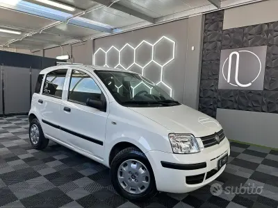 Usata Fiat Panda Emotion 75 CV (55 kW) 2008 Bianco Utilitaria