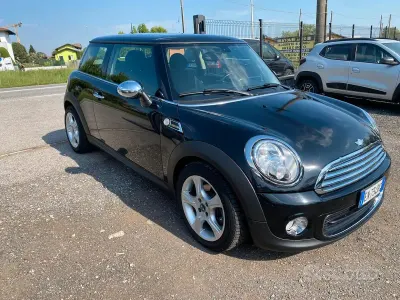 Brugt Mini Cooper 75 HK (55 kW) 2012 Sort Hatchback