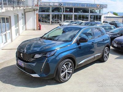 Usata Peugeot 3008 Business-Line 132 CV (97 kW) 2022 Blu SUV