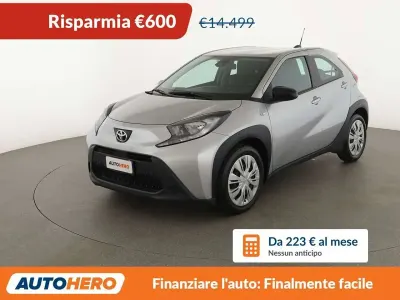 Usata Toyota Aygo X Active 72 CV (52 kW) 2023 Argento SUV